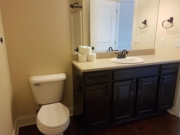 4th image of 404 Treyson Ln