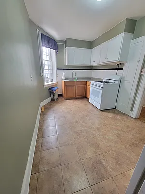 Rented by Metro Park Realty Inc | media 5