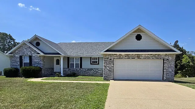 102 Summit Pass — Photo 1