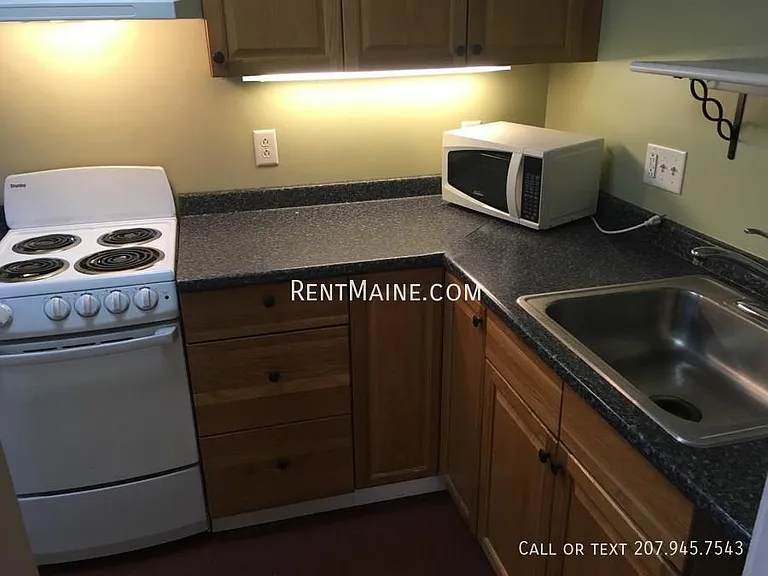 148 Essex St #8 — Photo 3
