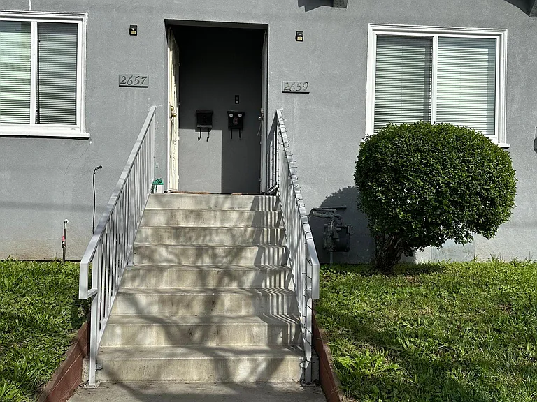 2659 Sacramento St — Photo 3