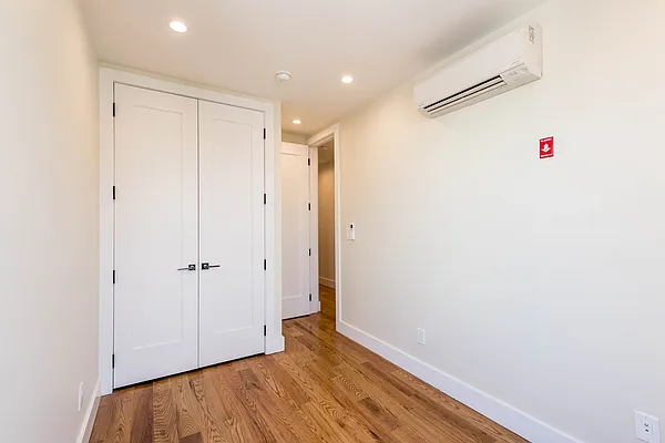 Rented by Nooklyn NYC LLC | media 39