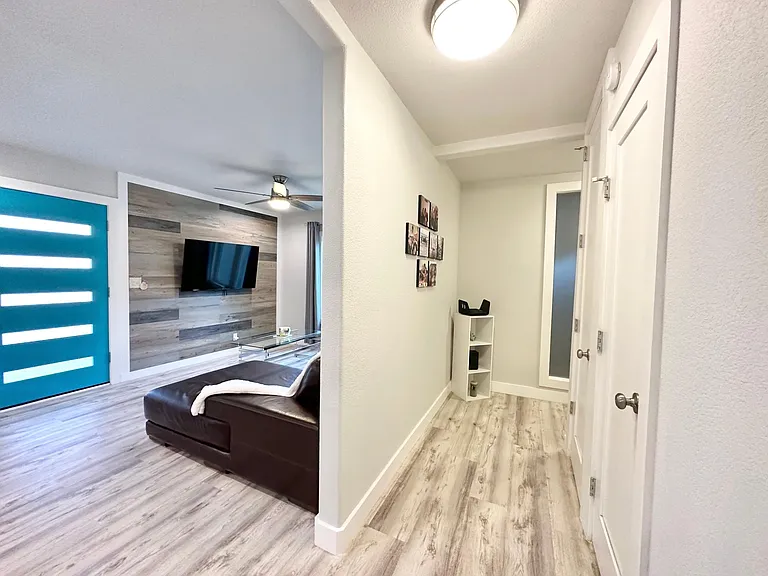 414 Templeton Dr — Photo 10
