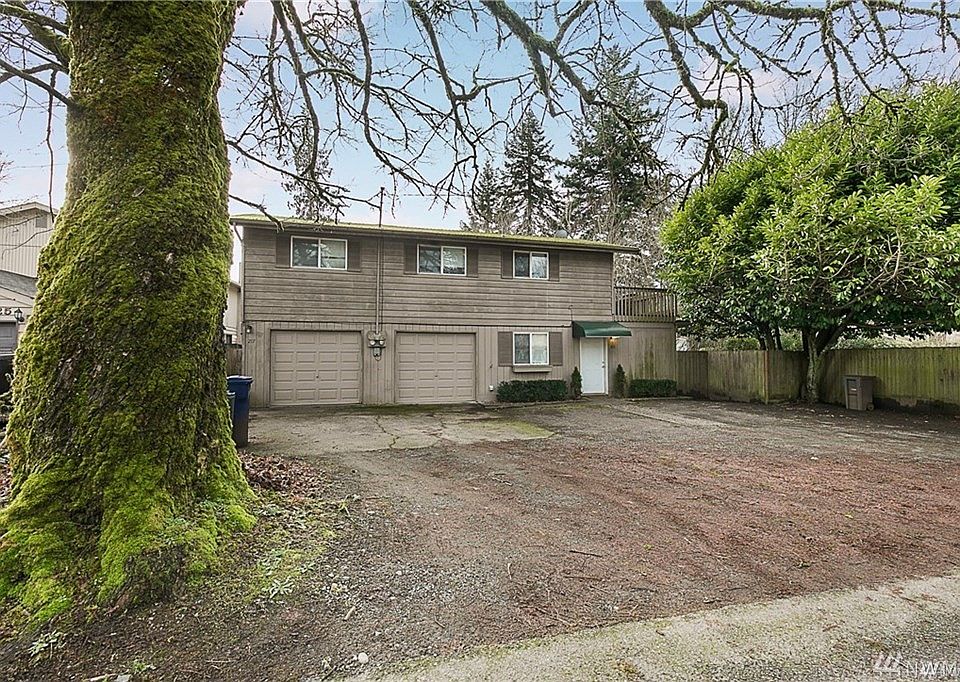 1st image of 215 NE Dogwood St