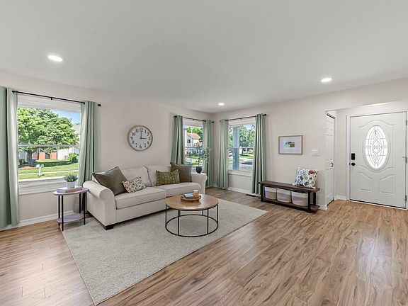 4th image of 855 Peoria Ct