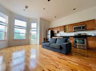 1600 S Broad St #2F, Philadelphia, PA 19145