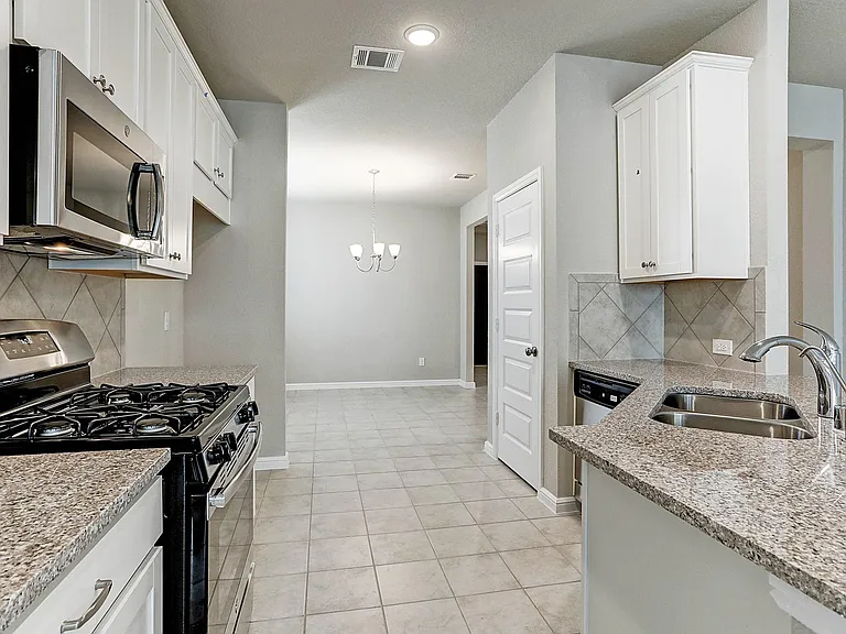 18111 Alora Springs Trc — Photo 7