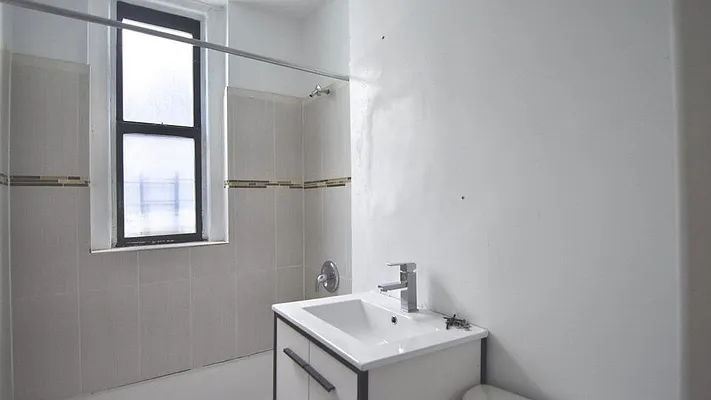 Rented by Nooklyn NYC LLC | media 6