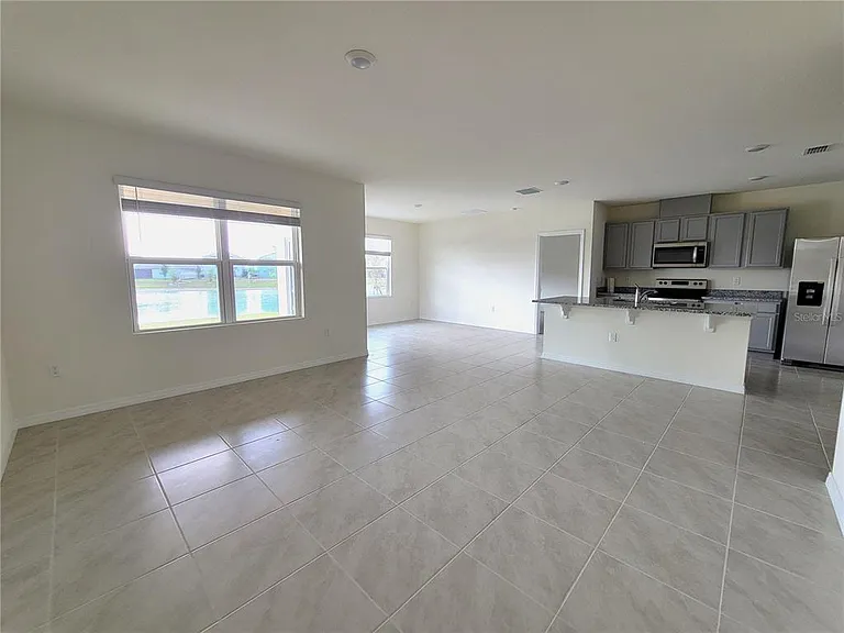 420 Noble Ave — Photo 11