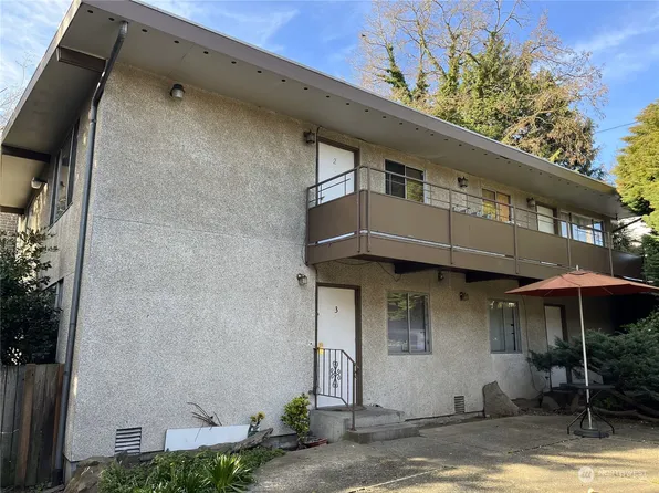 9322 Stone Avenue N, Seattle, WA 98103