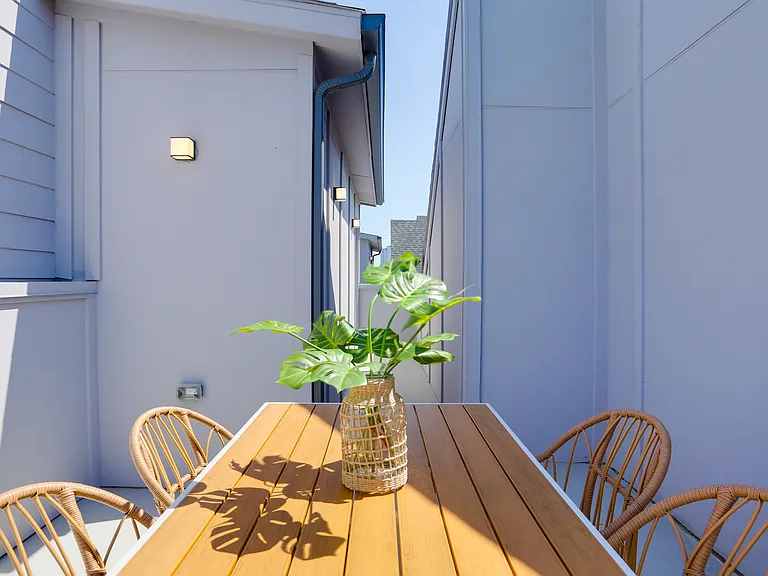 2805 Weisenberger St #503 — Photo 30