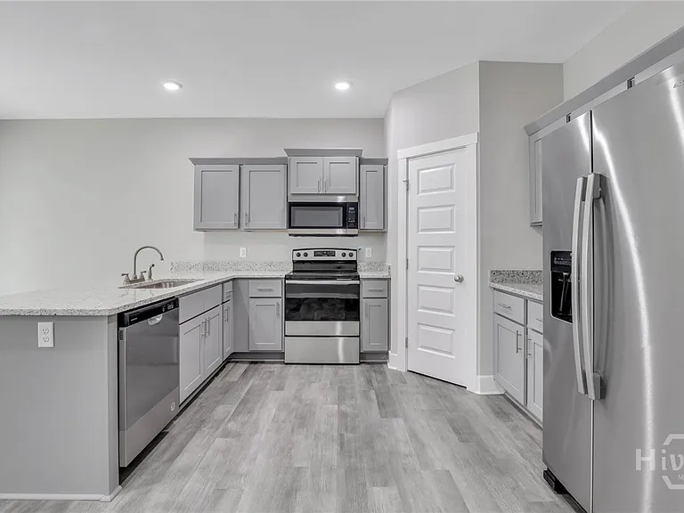 105 Sherwood Ct #3 — Photo 4