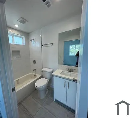 11453 W Victory Blvd #1 — Photo 5
