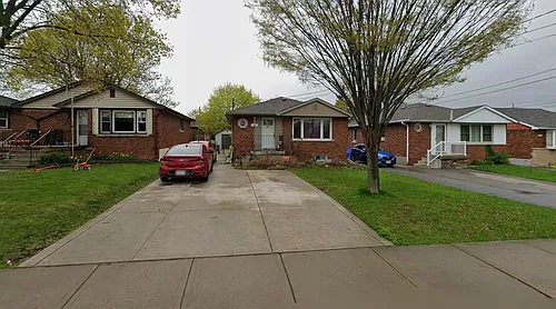 322 E 17th St #LOWER Photo 1