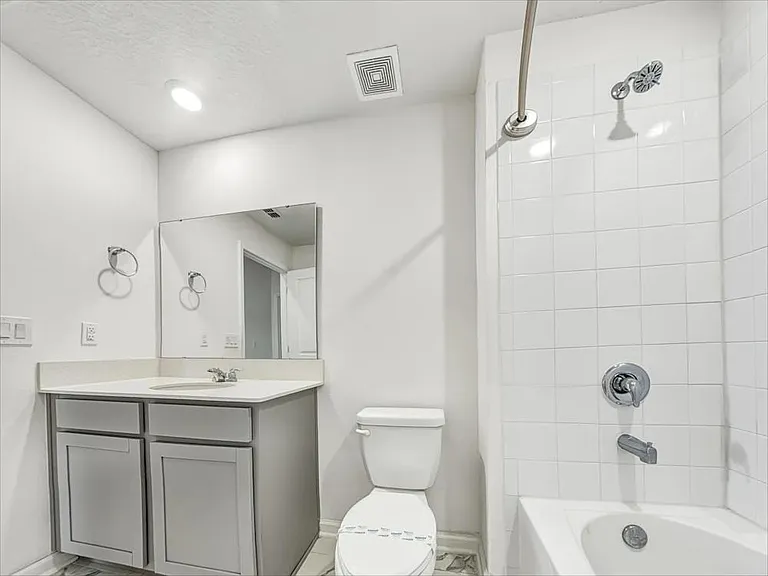 4320 Bull St — Photo 1