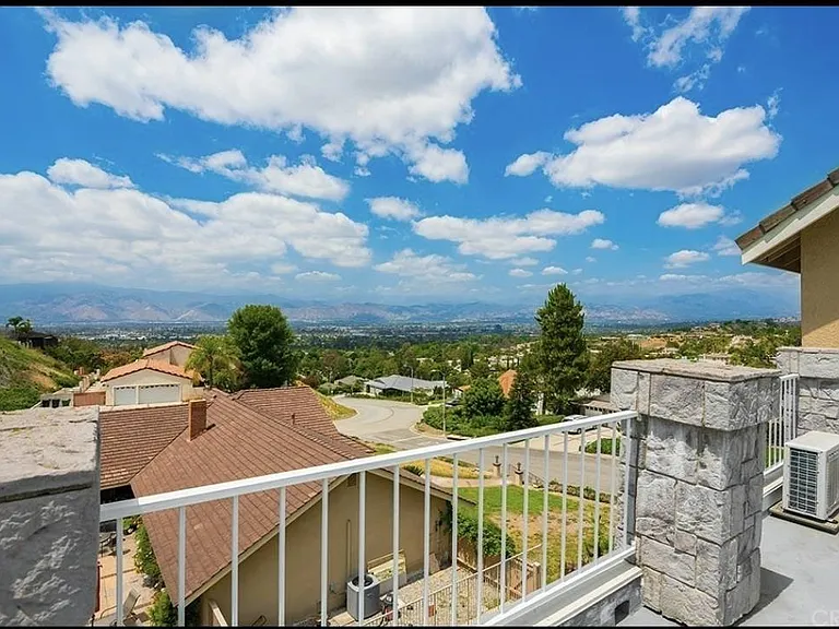 1509 Hollencrest Dr — Photo 30