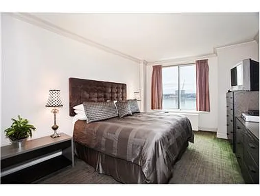 Sold by Douglas Elliman | media 21