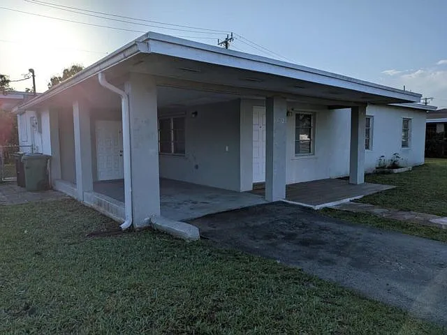 14521 Ellington St — Photo 1