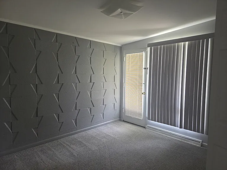 765 Douglas St #765 — Photo 9