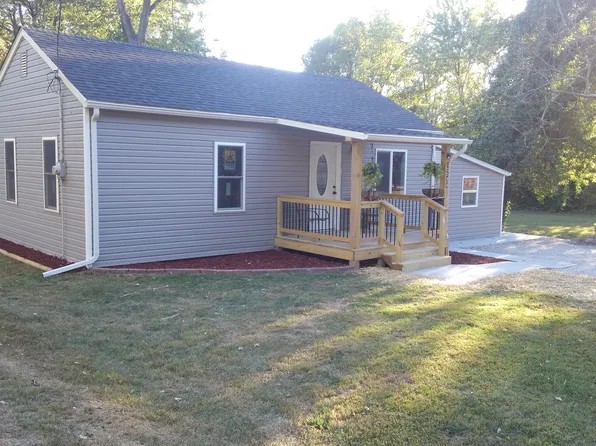 1244 E Ryder St, Litchfield, IL 62056