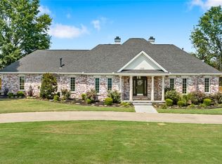 1705 W Laurel Ave, Rogers, AR 72758
