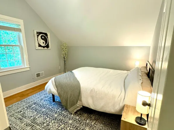 311 Newmarket Rd, Durham, NH 03824