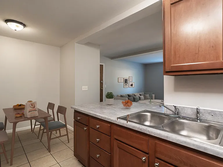 Englewood Villas & Residences — Photo 8