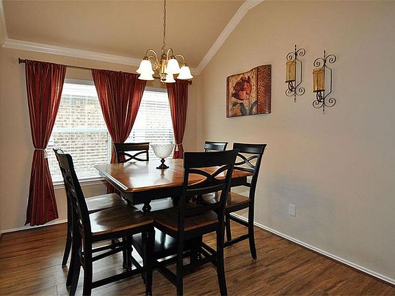 3rd image of 21603 Kings Bend Dr