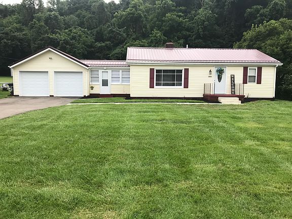 3rd image of 1125 Lake Dr