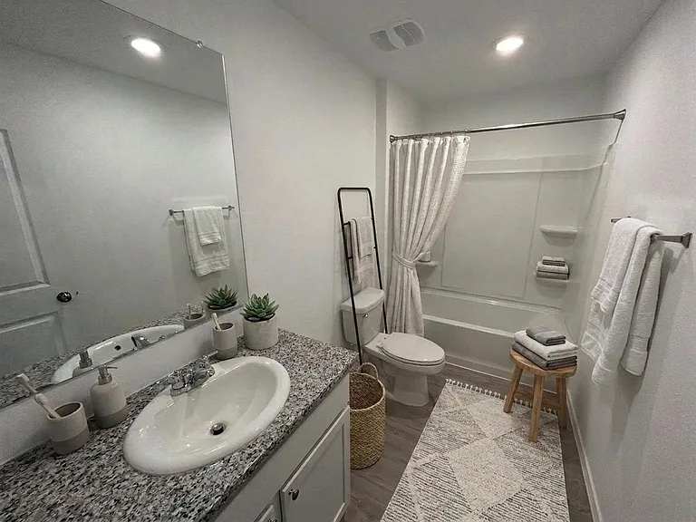4206 Osmosis Dr — Photo 15