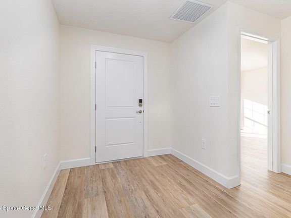 5th image of 2287 Santa Maria Ave SE