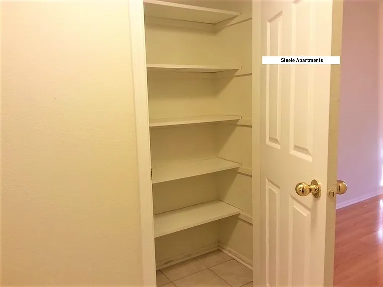 807 N 45th St #6 — Photo 13