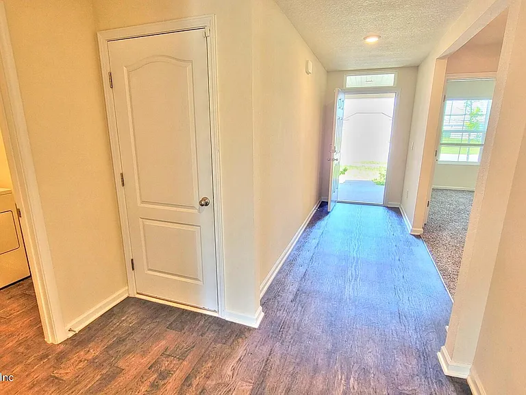 121 Aveiro Way — Photo 5