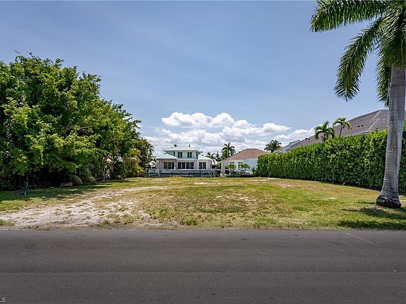 4th image of 2165 Tarpon RD