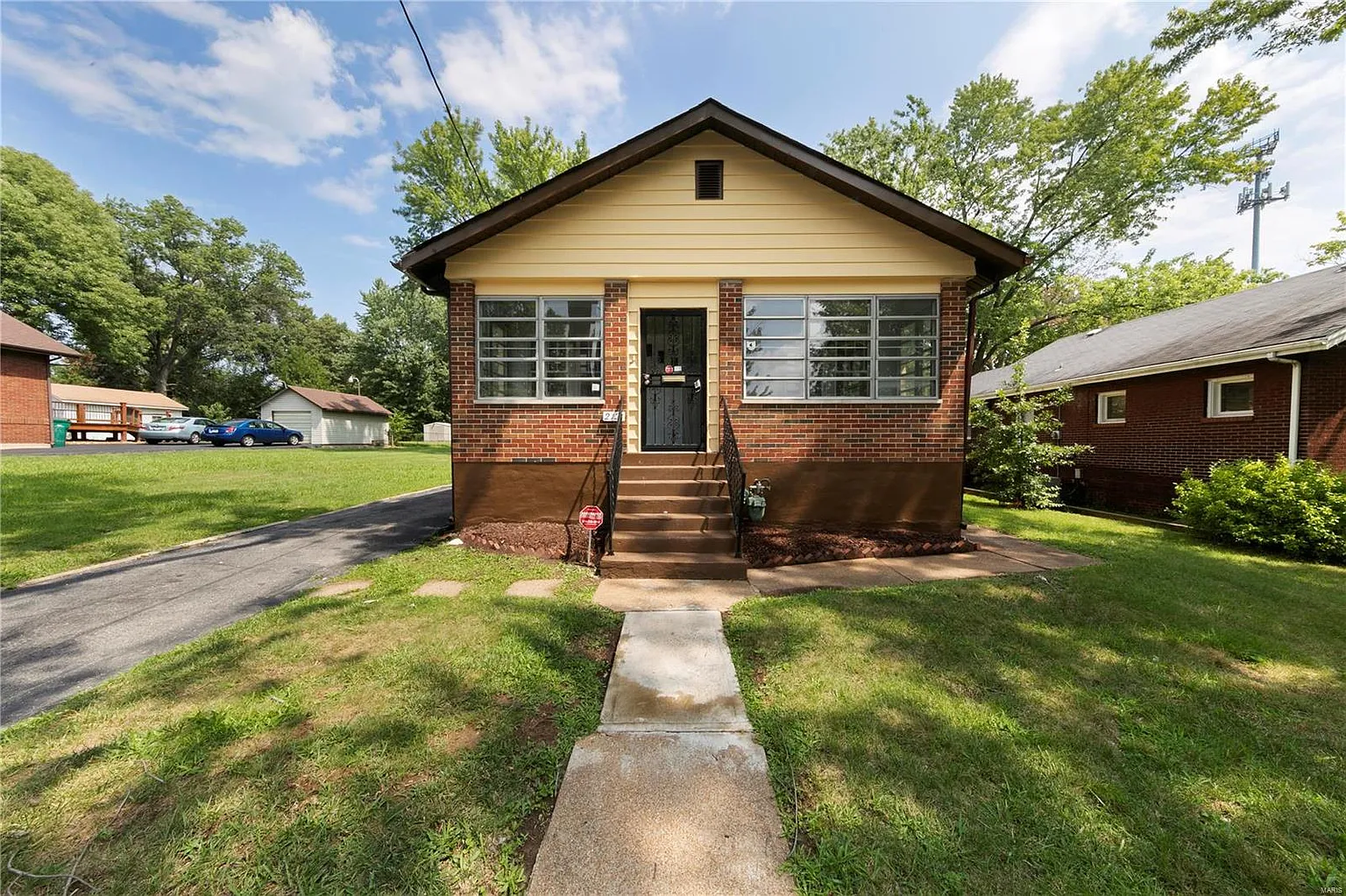 2121 Lexa Dr photo 1