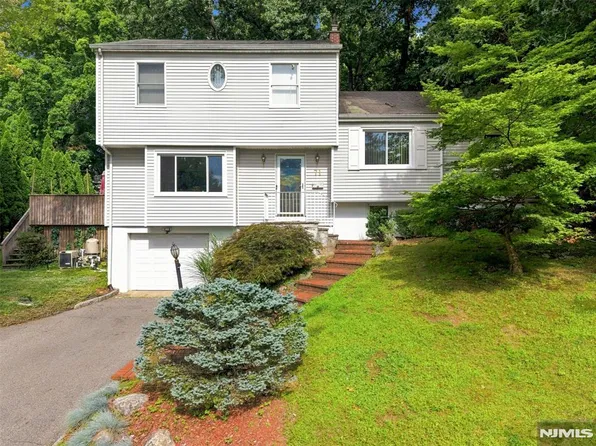 71 Malcolm Road, Mahwah, NJ 07430