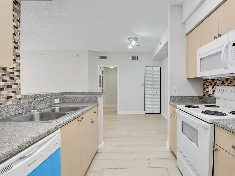 1235 Reserve Way #107 — Photo 8