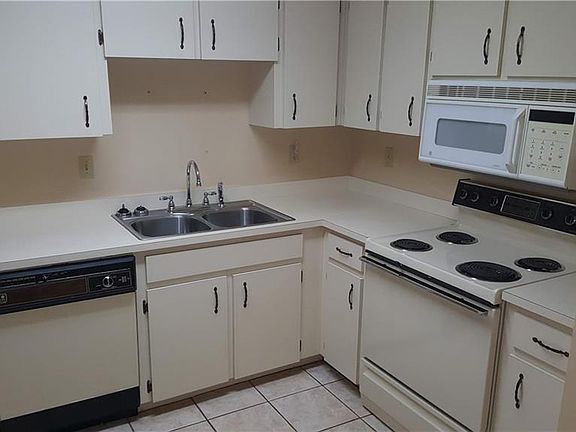 3rd image of 246 Village Crest Ct