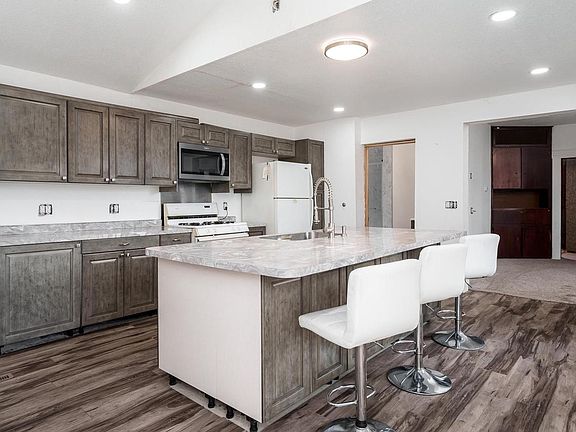 5th image of 1123 Portland Avenue