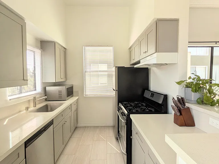 2584 S Centinela Ave #7 — Photo 9
