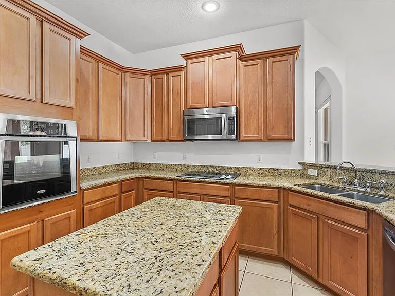 3877 Shoreview Dr — Photo 5