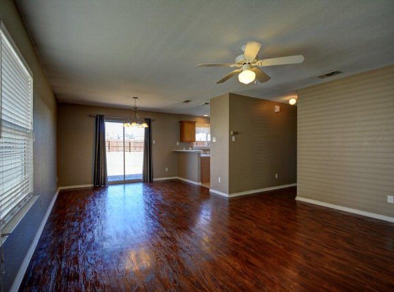2nd image of 105 Amelia Ct