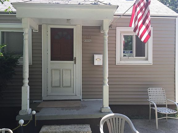 2nd image of 6121 Glenis St