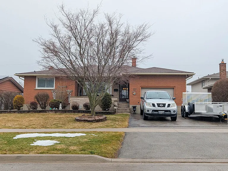 127 Westwood Cres #2 — Photo 19