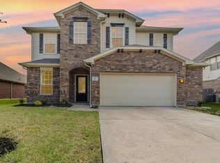 9915 Sterling Village Dr, Rosharon, TX 77583