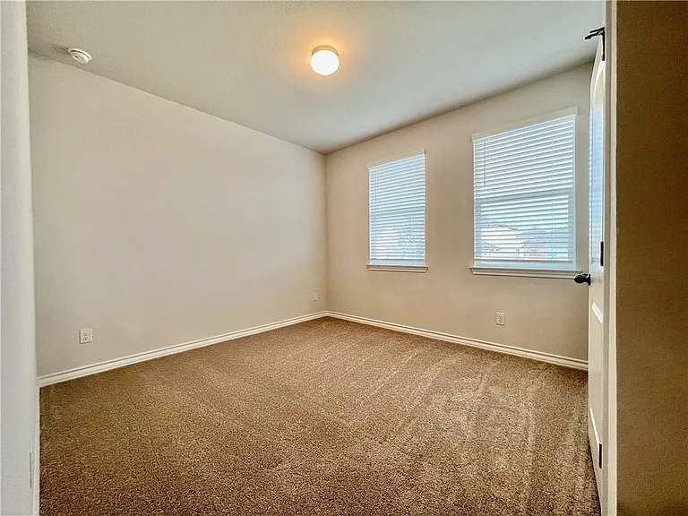 168 Andesite Trl — Photo 11