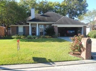 510 Pear Tree Cir, Broussard, LA 70518