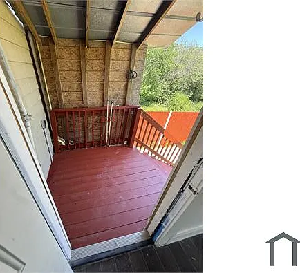 2729 E Commerce St — Photo 19