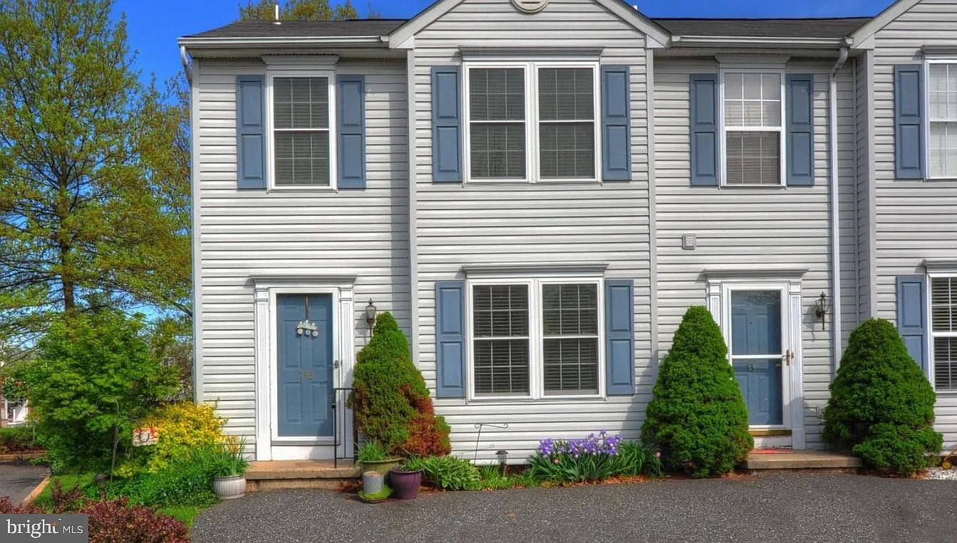 133 Catherine St #1 photo 1