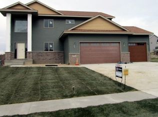 2362 Dempster Dr, Coralville, IA 52241